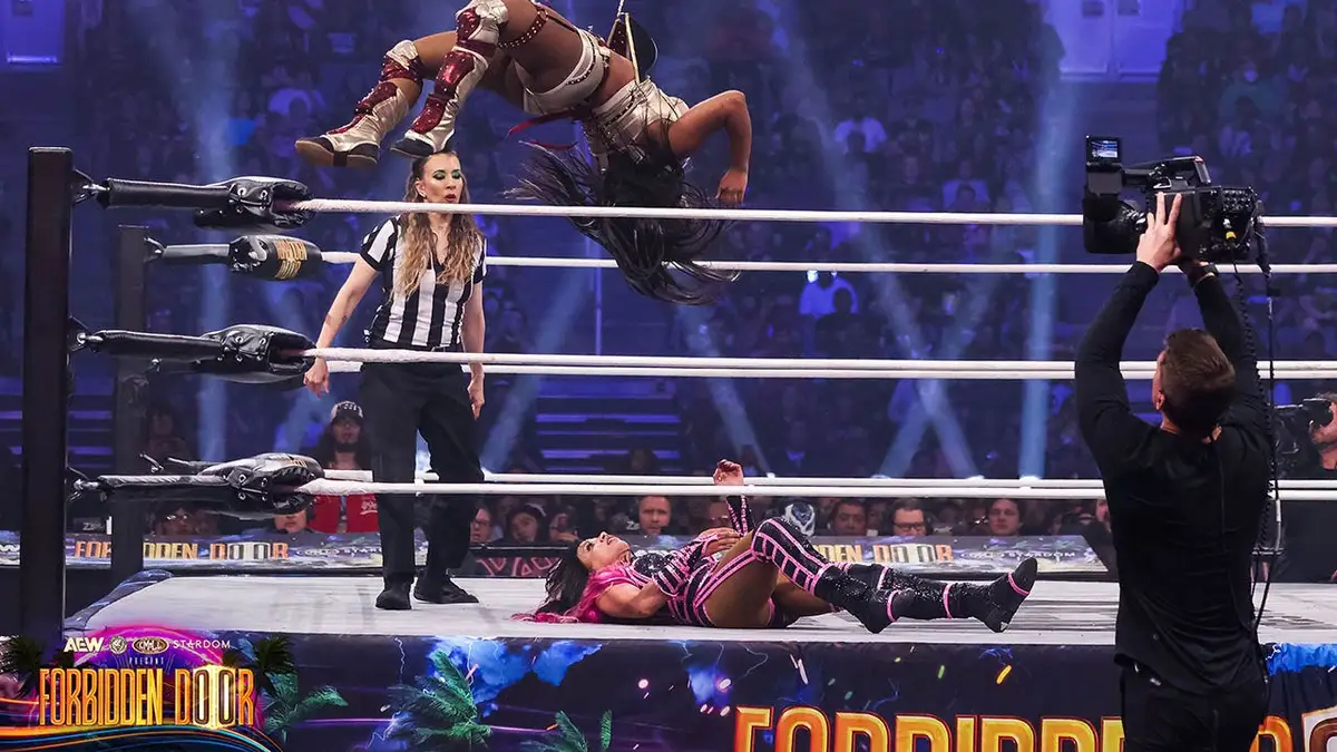 Maya World takes on Mercedes Mone